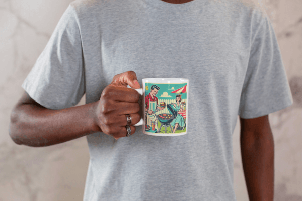 Retro Mugg med Grillfestmotiv – Somrig Hyllning till Gemenskap och Glädje - Bild 2